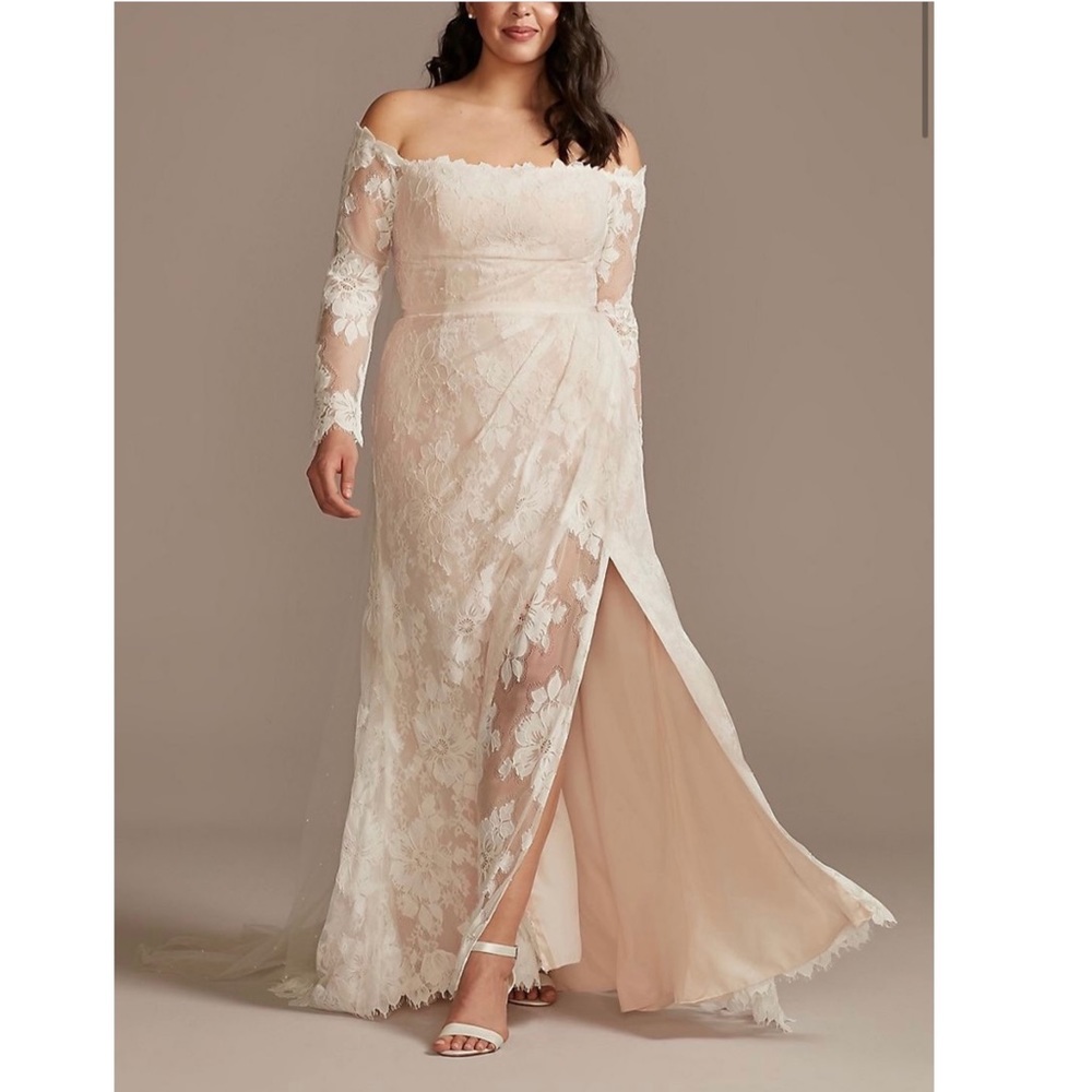 Davids Bridal wedding dress